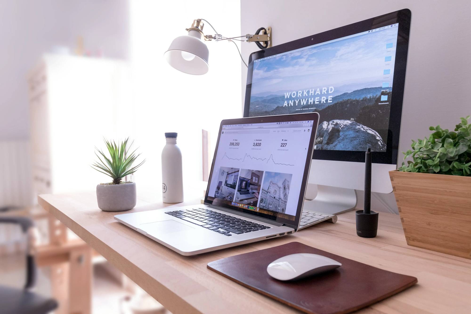 domenico-loia-hGV2TfOh0ns-unsplash.webp
