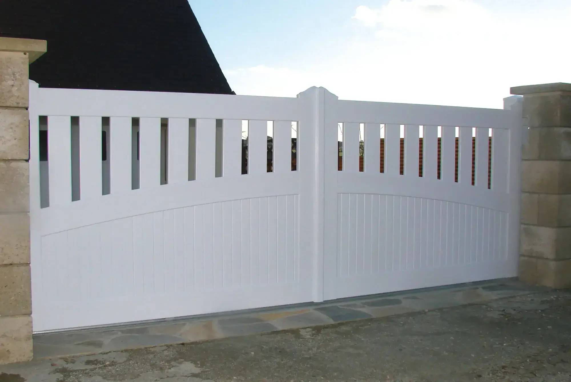 entretenir-portail-alu-pvc-jpg.webp