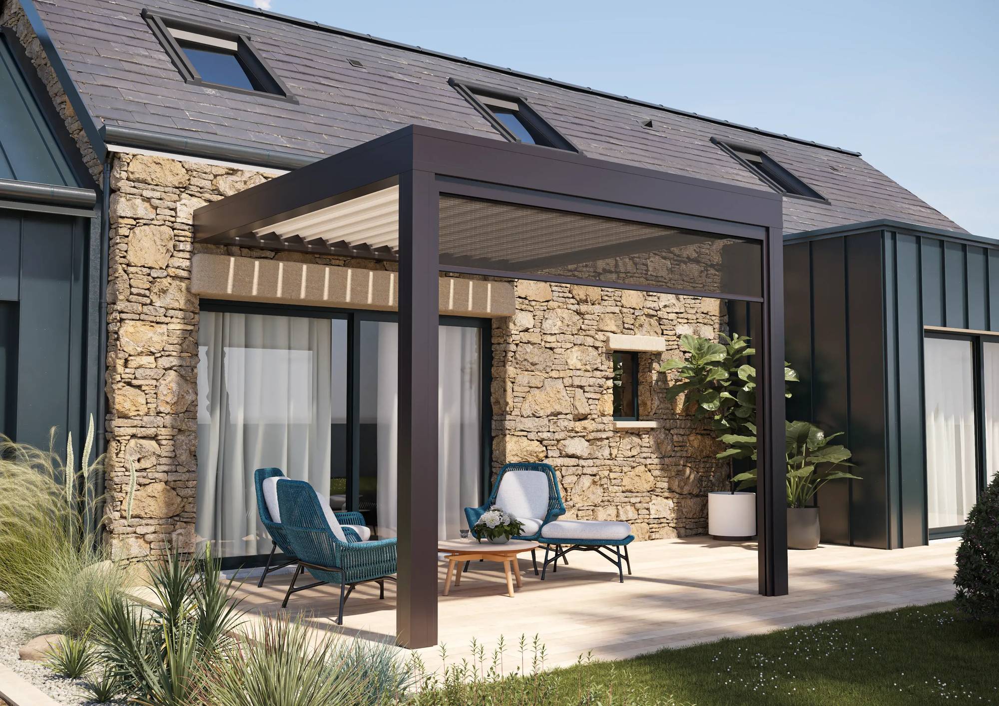 Pergola TRYBA brune sur façade en pierre